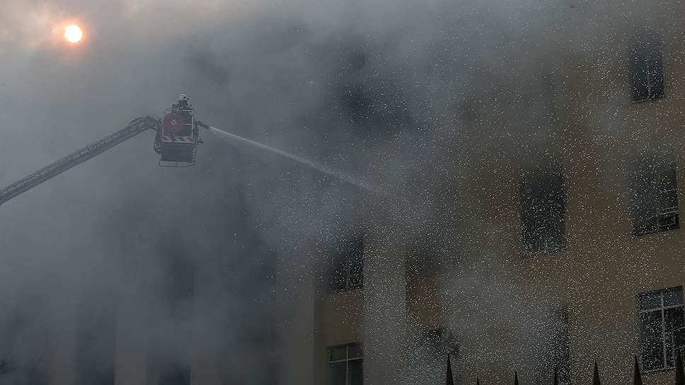 Почему произошел пожар в здании Минобороны