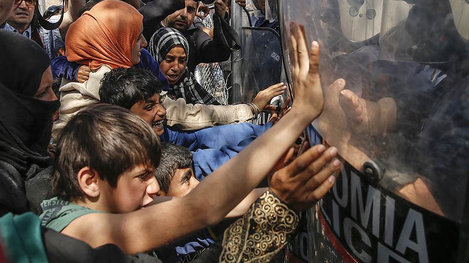 Как корреспондент “Ъ” знакомился с сирийскими беженцами в Греции