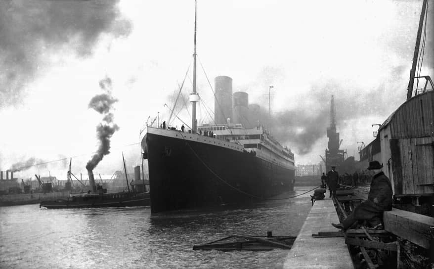 31 мая 1911 года гигантский лайнер был торжественно спущен на воду со стапеля судостроительной верфи. 1 апреля 1912 года «Титаник» успешно прошел ходовые испытания, а 10 апреля лайнер вышел из Саутгемптона в Нью-Йорк в свой первый и последний рейс
