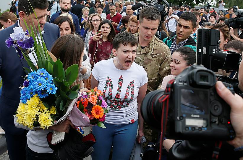 Надежда Савченко в аэропорту Борисполь