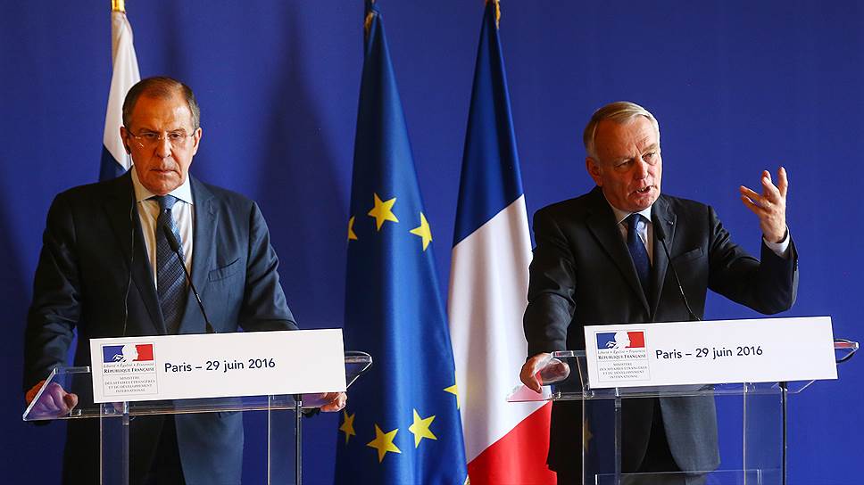 Как министры иностранных дел России и Франции обсуждали пути выхода из кризиса в отношениях стран