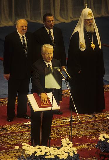 Выстоять несколько минут на собственной инаугурации для Бориса Ельцина оказалось едва ли не сложнее, чем пройти всю предвыборную гонку
