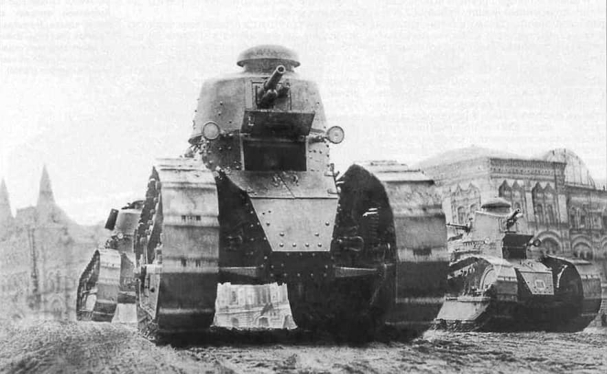 10 августа 1919 года по решению Совнаркома и Совета военной промышленности нижегородский судостроительный завод «Красное Сормово» был переориентирован на производство танков