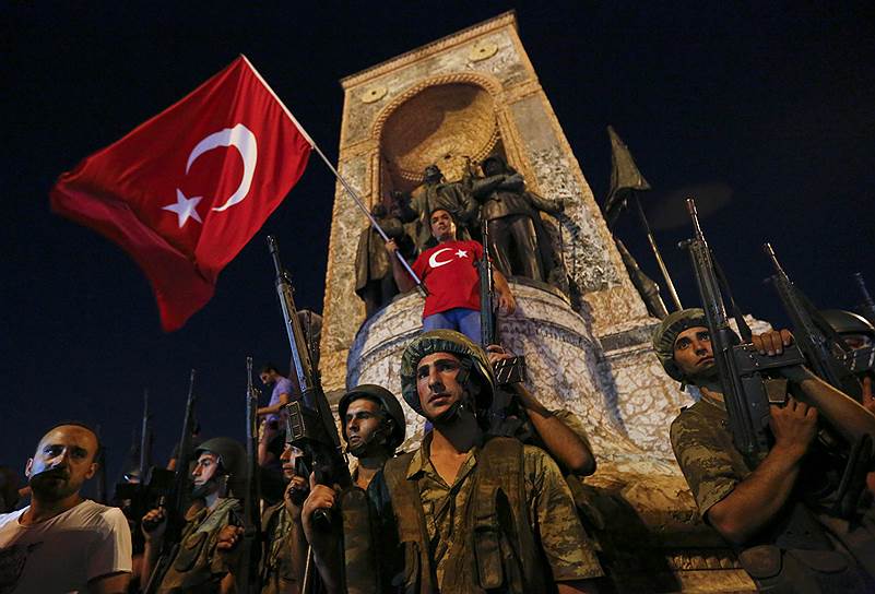16 июля. В Турции произошла попытка военного переворота

