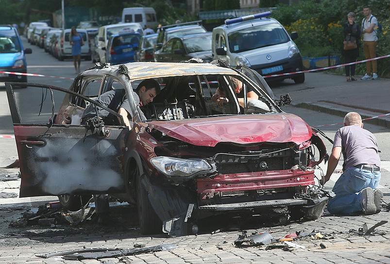 20 июля. В результате взрыва автомобиля в центре Киева погиб журналист Павел Шеремет