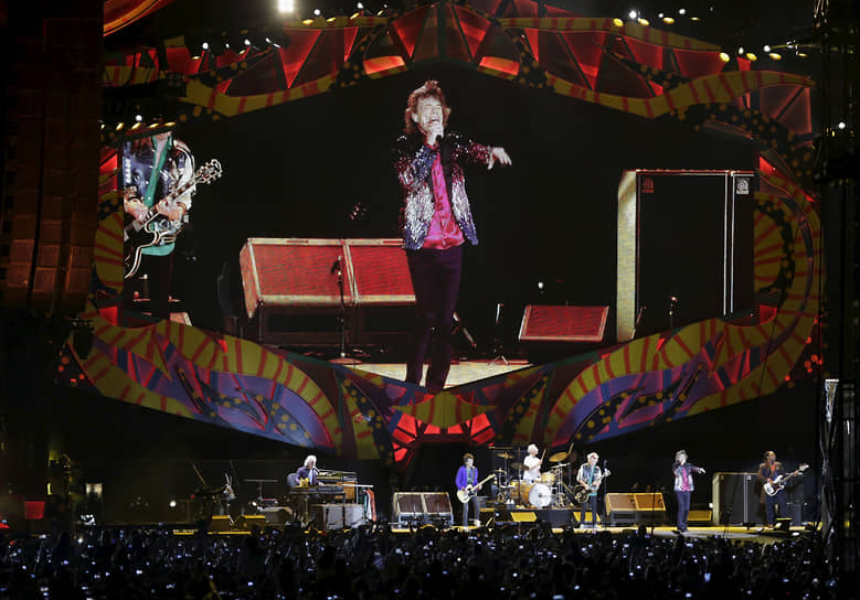 Несмотря на возраст, The Rolling Stones по-прежнему гастролирует по всему миру. Так, например, в апреле 2019 года Мик Джаггер перенос операцию по замене сердечного клапана в одной из клиник Нью-Йорка, а уже в июне музыкант выступил на первом концерте в рамках европейского и североамериканского турне No Filter Tour