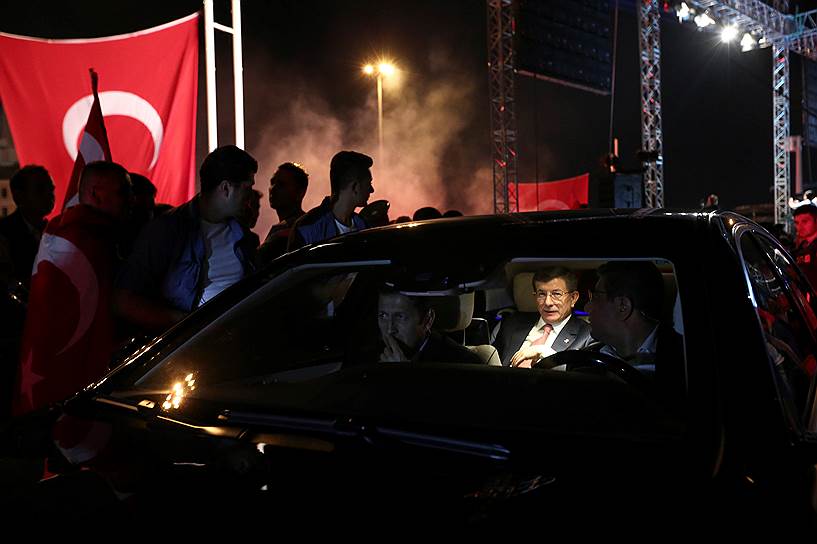 28 июля. Бывший премьер-министр Турции Ахмет Давутоглу заявил в интервью телеканала NTV, что именно он отдавал приказ, в соответствии с которым 24 ноября был сбит российский Су-24
