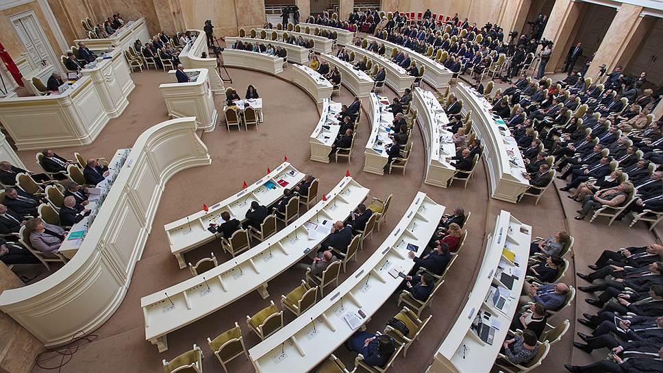 ЦИК допустил ПАРНАС на выборы в Санкт-Петербурге