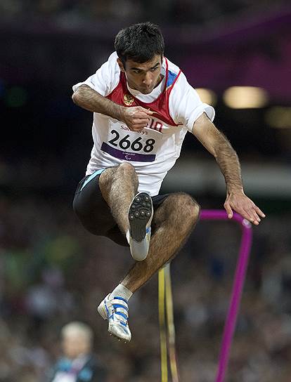 Легкоатлет Гоча Хугаев, чемпион летних Паралимпийских игр 2012 года в Лондоне по прыжкам в длину