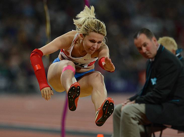 Легкоатлетка Николь Родомакина, победительница Паралимпиады-2012 в прыжках в длину