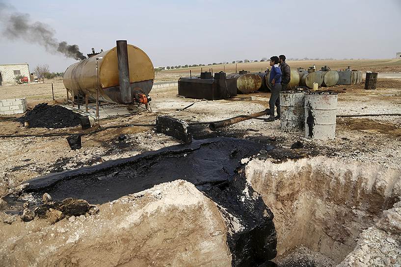 ИГ взяло под контроль 350 нефтяных скважин в Ираке и 60% всех сирийских нефтяных месторождений
