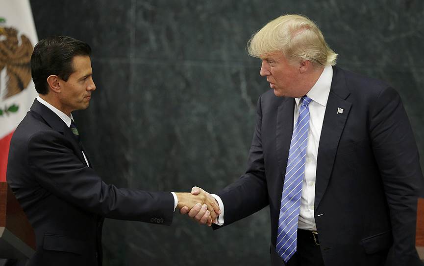 Президент Мексики Энрике Пенья Ньето (слева) и кандидат в президенты США от Республиканской партии