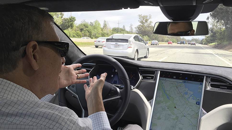 Как Tesla Motors хочет повысить надежность системы самоуправления своих автомобилей