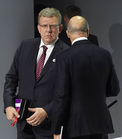 Заместитель председателя Экономического совета при президенте России Алексей Кудрин (слева) и министр финансов России Антон Силуанов 