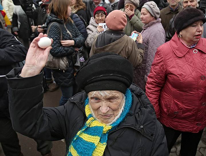 Расширение списка российских компаний, попавших под санкции Киева, может сильнее всего отразиться на гражданах самой Украины