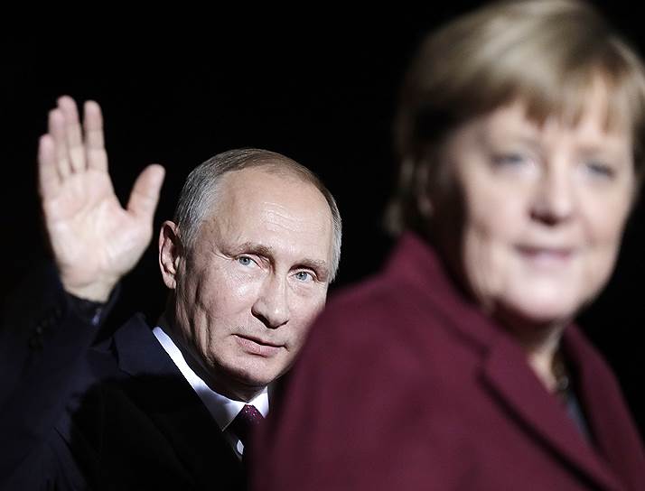 Президент России Владимир Путин и канцлер ФРГ Ангела Меркель