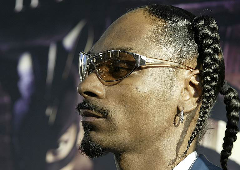 «Человек, который завидует мне, не может не любить то, что я делаю»&lt;br>Snoop Dogg — один из трех представителей хип-хоп-культуры, чья восковая копия представлена в Музее мадам Тюссо. Фигура появилась там в 2009-м, ранее в музее были выставлены фигуры Тупака Шакура и The Notorious B.I.G.