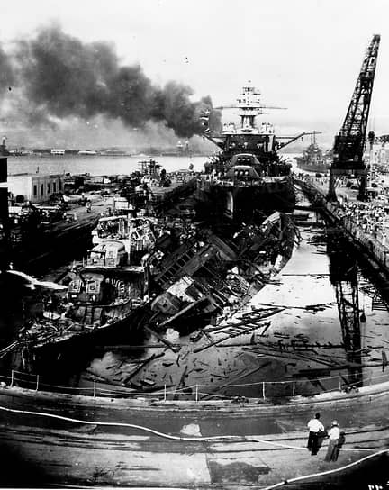 В результате нападения было потоплено два американских линкора, еще три сели на грунт. Повреждения получили также три линейных корабля, два эсминца, минный заградитель. Три легких крейсера и эсминец были несерьезно повреждены, но продолжить оборону не смогли. 188 американских самолетов оказались уничтожены, еще 159 были тяжело повреждены