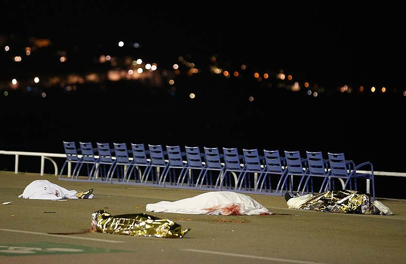14 июля. Теракт в Ницце, жертвами которого стали 87 человек. Еще более 300 получили ранения