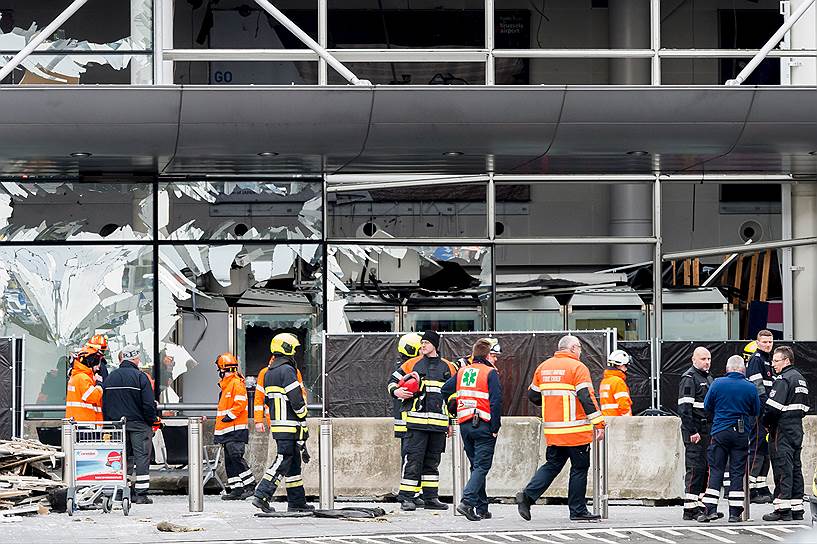 22 марта. Теракты в Брюсселе. От взрывов в аэропорту и на станции «Мальбек» городского метрополитена погибли 38 человек, из них трое террорситов-смертников
