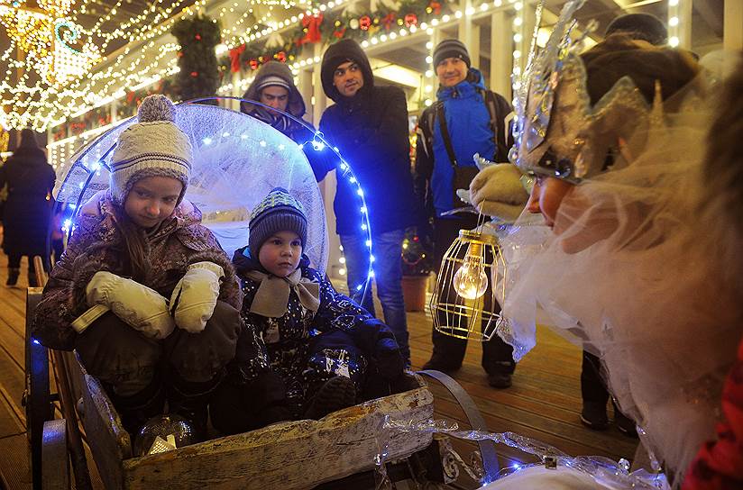 Новогодняя ярмарка на Тверской площади