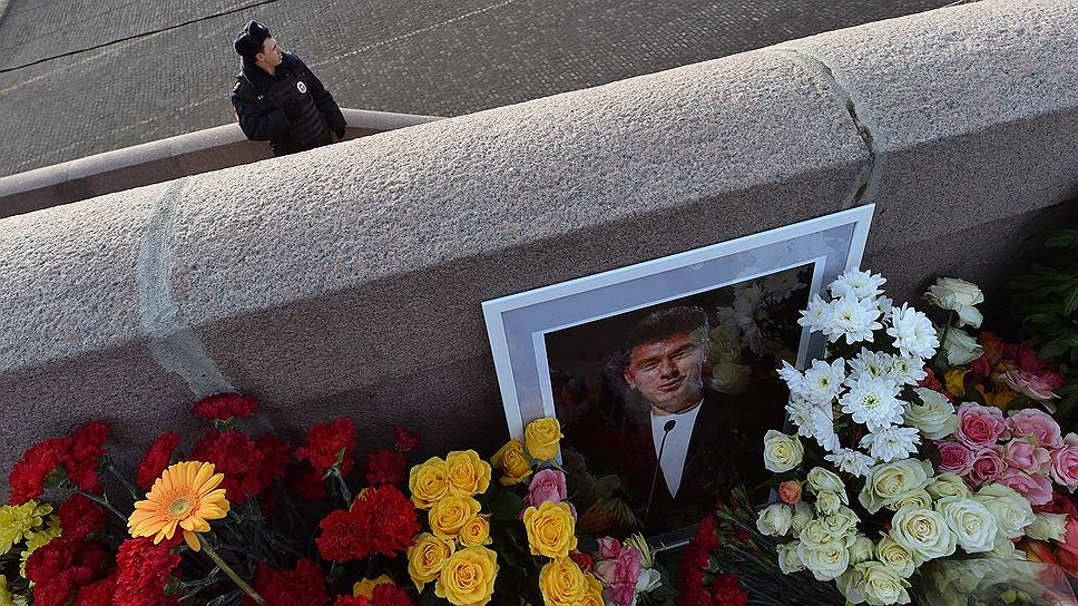Почему народный мемориал Бориса Немцова сочли пикетом
