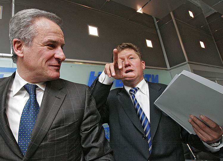 Помощник Президента России Сергей Ястржембский (слева) и глава ОАО «Газпром» Алексей Миллер (справа), 2006 год