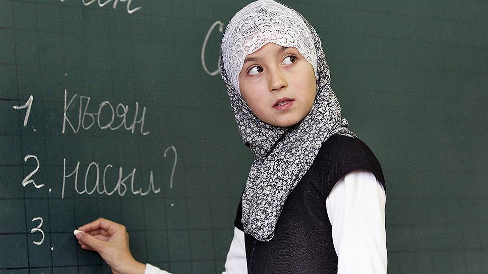 Почти половина россиян не возражает против хиджабов