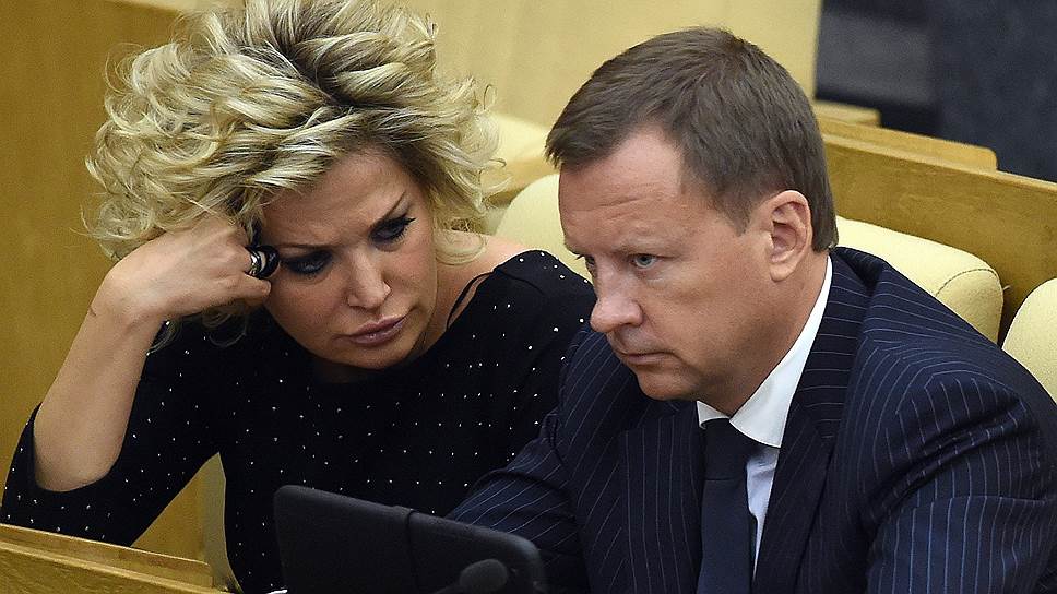 Как СКР предъявил заочное обвинение Денису Вороненкову