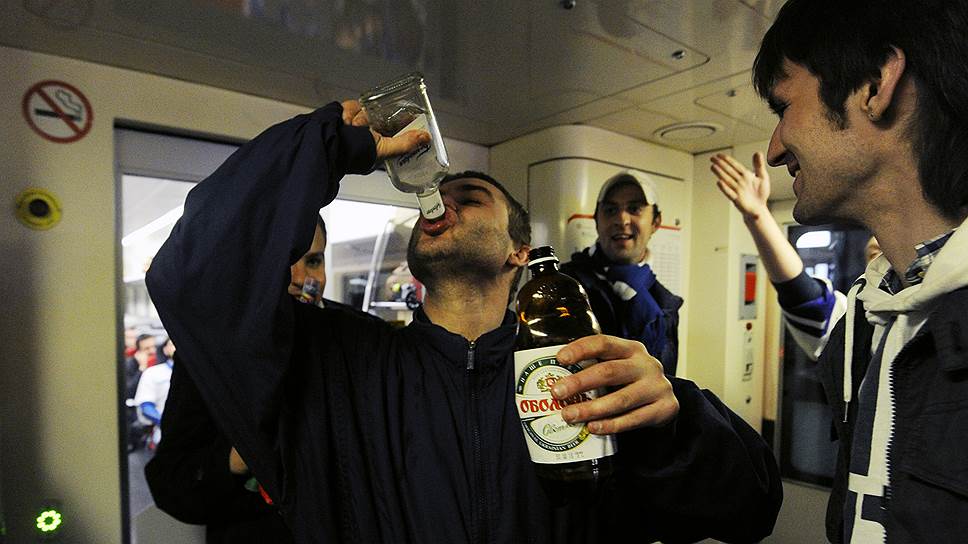МВД предлагает сдавать алкоголь из duty free при входе на борт