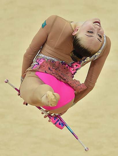 Казахская гимнастка Сабина Аширбаева