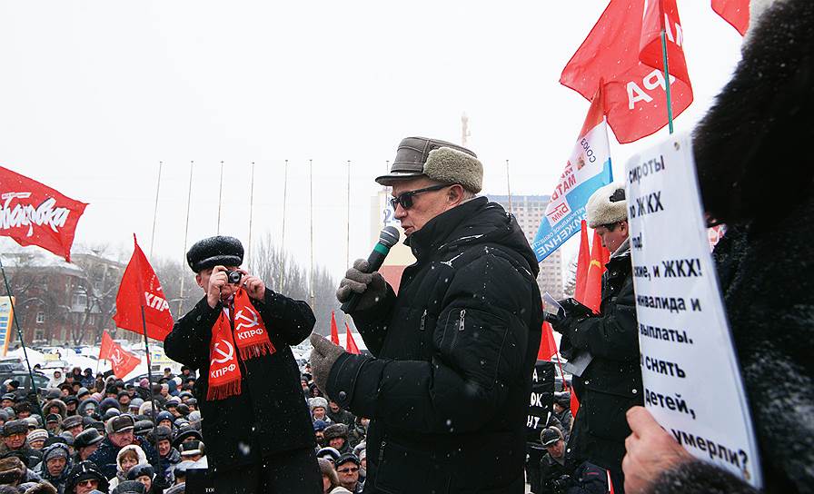 Самарские коммунисты потребовали вернуть льготы ветеранам и отправить Николая Меркушкина в отставку