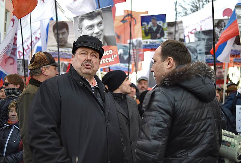 Экс-депутат Госдумы Геннадий Гудков (слева)