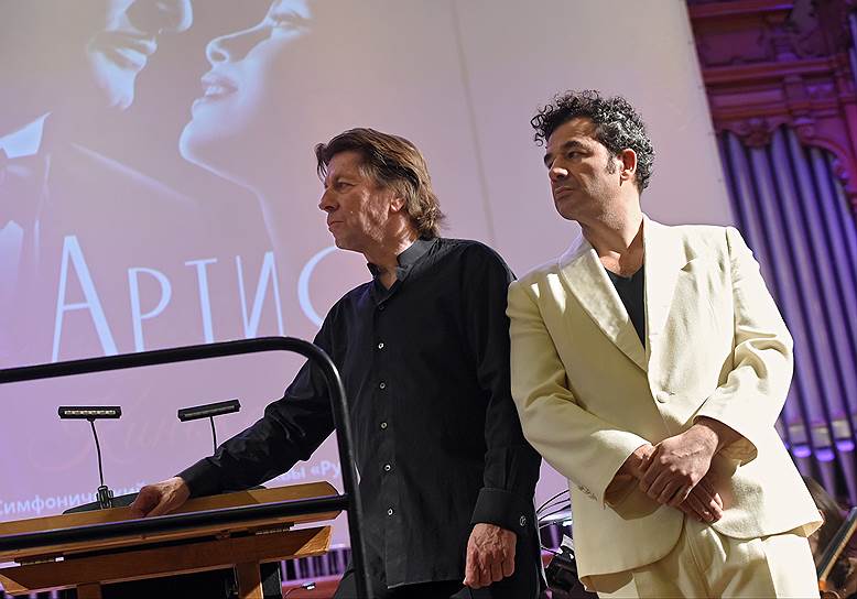 Пианист, композитор Людовик Бурс (справа) и голландский дирижер Эрнс ван Тил