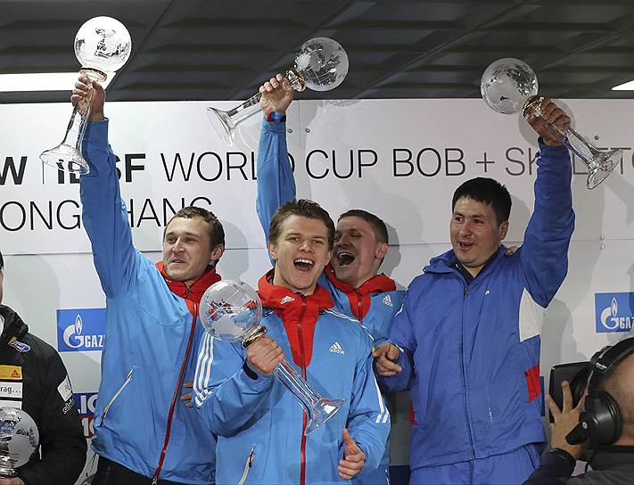 Слева направо: бобслеисты Василий Кондратенко, Алексей Зайцев, Алексей Пушкарев и Александр Касьянов