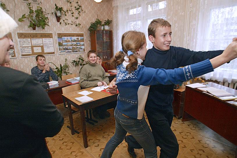 30 марта. В Госдуму внесен законопроект о трудовом воспитании в школах