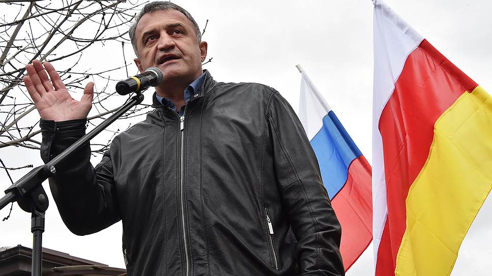 Как Анатолий Бибилов победил на выборах главы Южной Осетии