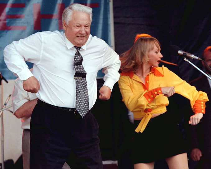 Первый президент Российской Федерации Борис Ельцин во время предвыборной кампании 