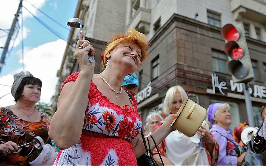 Парад бабушек, проведенный в рамках фестиваля «Московское варенье»