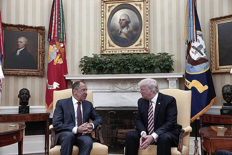 10 мая. Министр иностранных дел России в рамках официального визита в США провел встречу с президентом Дональдом Трампом, а также с госсекретарем США Рексом Тиллерсоном