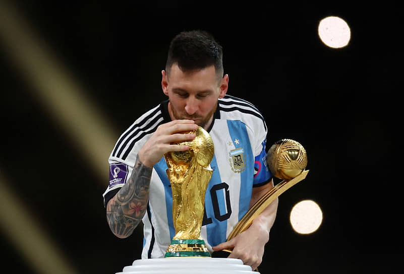 В 2022 году Месси вместе со сборной Аргентины выиграл чемпионат мира в Катаре и стал лучшим игроком турнира