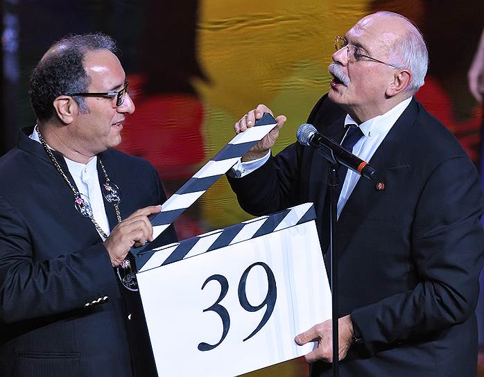 22 июня. В Москве открылся 39-й международный кинофестиваль. В конкурсную программу ММКФ вошли 13 фильмов, три из них — российские. Фестиваль продлится до 29 июня
