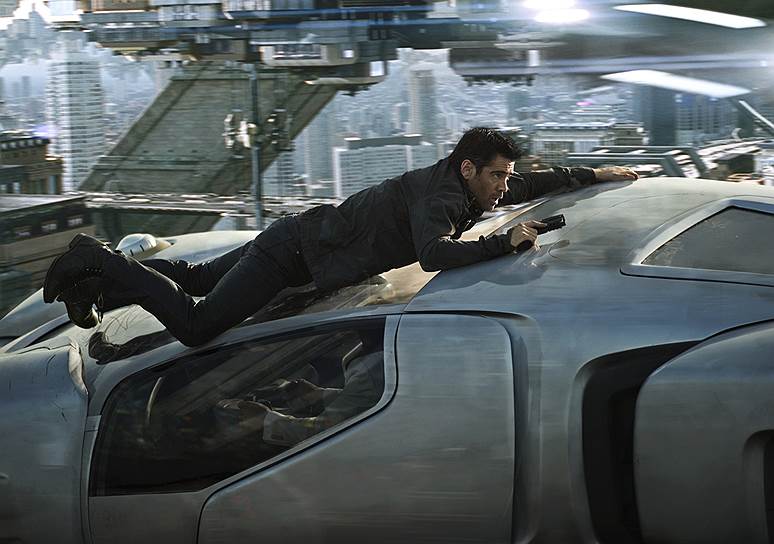 В 2012 году в ремейке фильма «Вспомнить все» главные герои сбегали от преследования на летающих машинах, движение которых было организовано по шоссе.