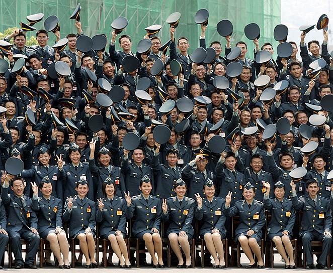 В декабря 2017 года на Тайване пройдет последний обязательный всеобщий призыв в армию. С 2018 года власти отменят военную обязанность как для женщин, так и для мужичин. Ранее девушки призывались на службу по достижении 19 лет на двухлетний срок