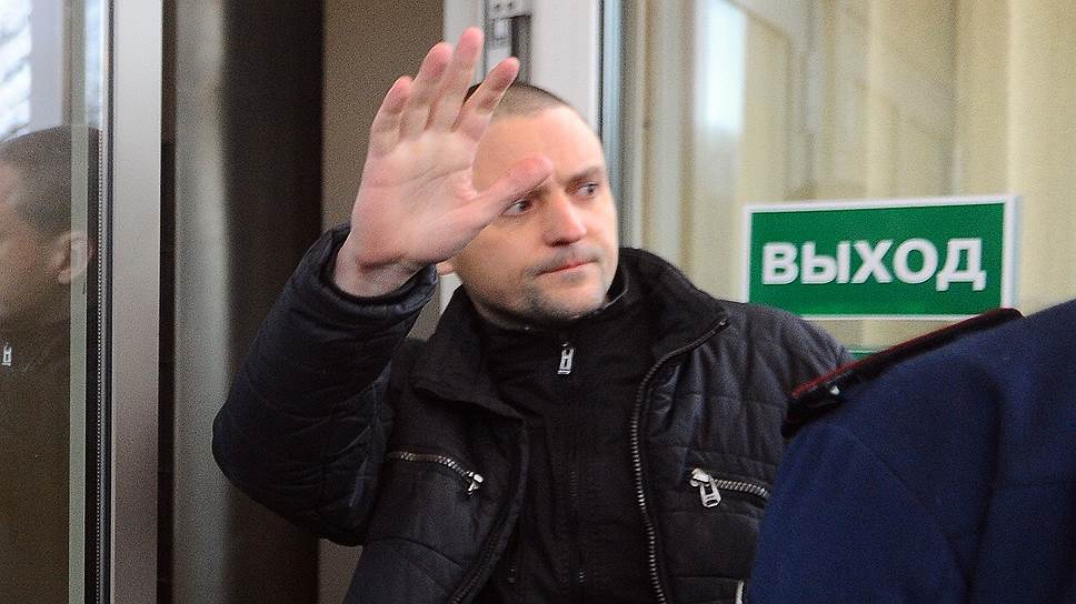 Как Сергей Удальцов освободился после заключения за организацию массовых беспорядков на Болотной площади