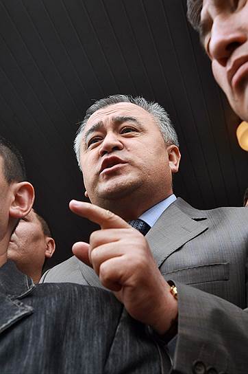 Лидер парламентской фракции «Ата Мекен» Омурбек Текебаев 
