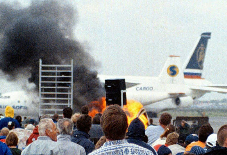 26 июля 1997 года во время международной авиационной выставки в Остенде (Бельгия) при выполнении мертвой петли потерял управление и загорелся биплан Королевских ВВС Иордании XT-300. Девять человек — пилот и восемь зрителей — погибли, 57 человек получили ранения