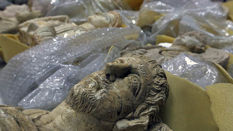 Как древности попадают от террористов к коллекционерам