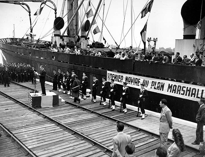 В 1948 году США сделали «план Маршалла» для французов наглядным, прислав груженный пшеницей корабль
