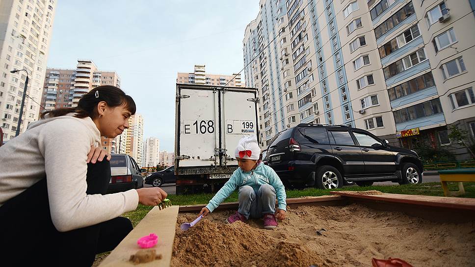 Переселенцам по программе реновации уже пообещали одно машино-место на две-три квартиры